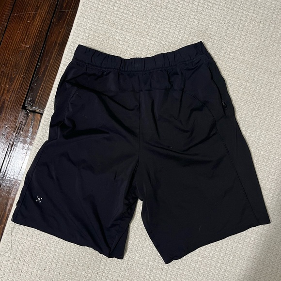 Lululemon men The Short large 10” black - Picture 2 of 4